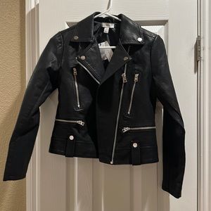 Top shop faux leather moto jacket, women’s petite size 4.